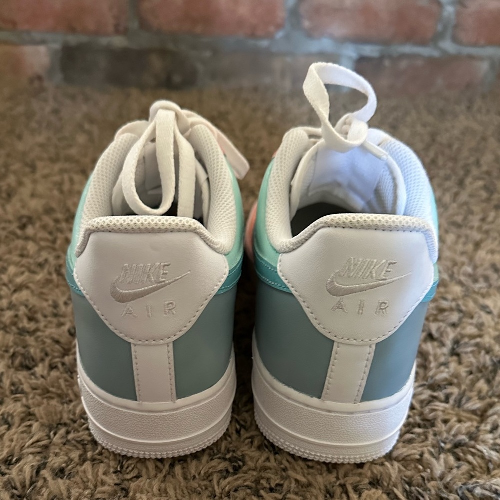 Air Force 1 (Custom) - Picture 2 of 6